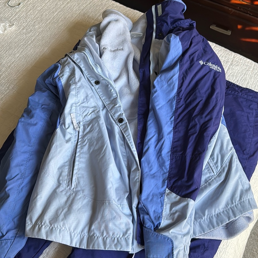 Columbia Big Kids 16-18 vintage skit suit..